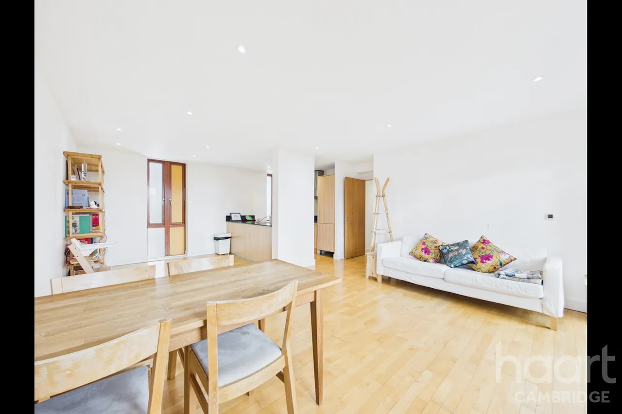 Meadowcroft, Cambridge, CB4, photo 2