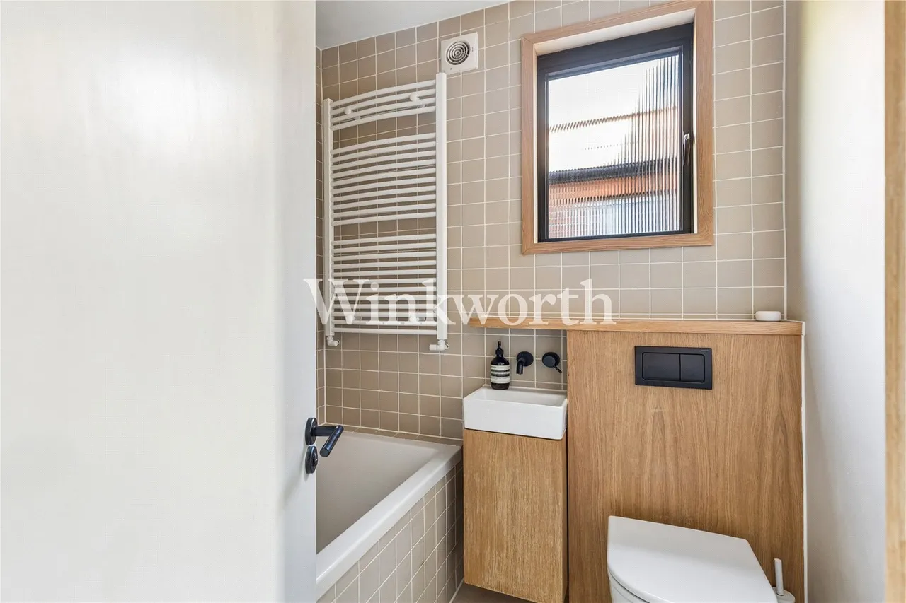 Morrison Avenue, London, N17, photo 22