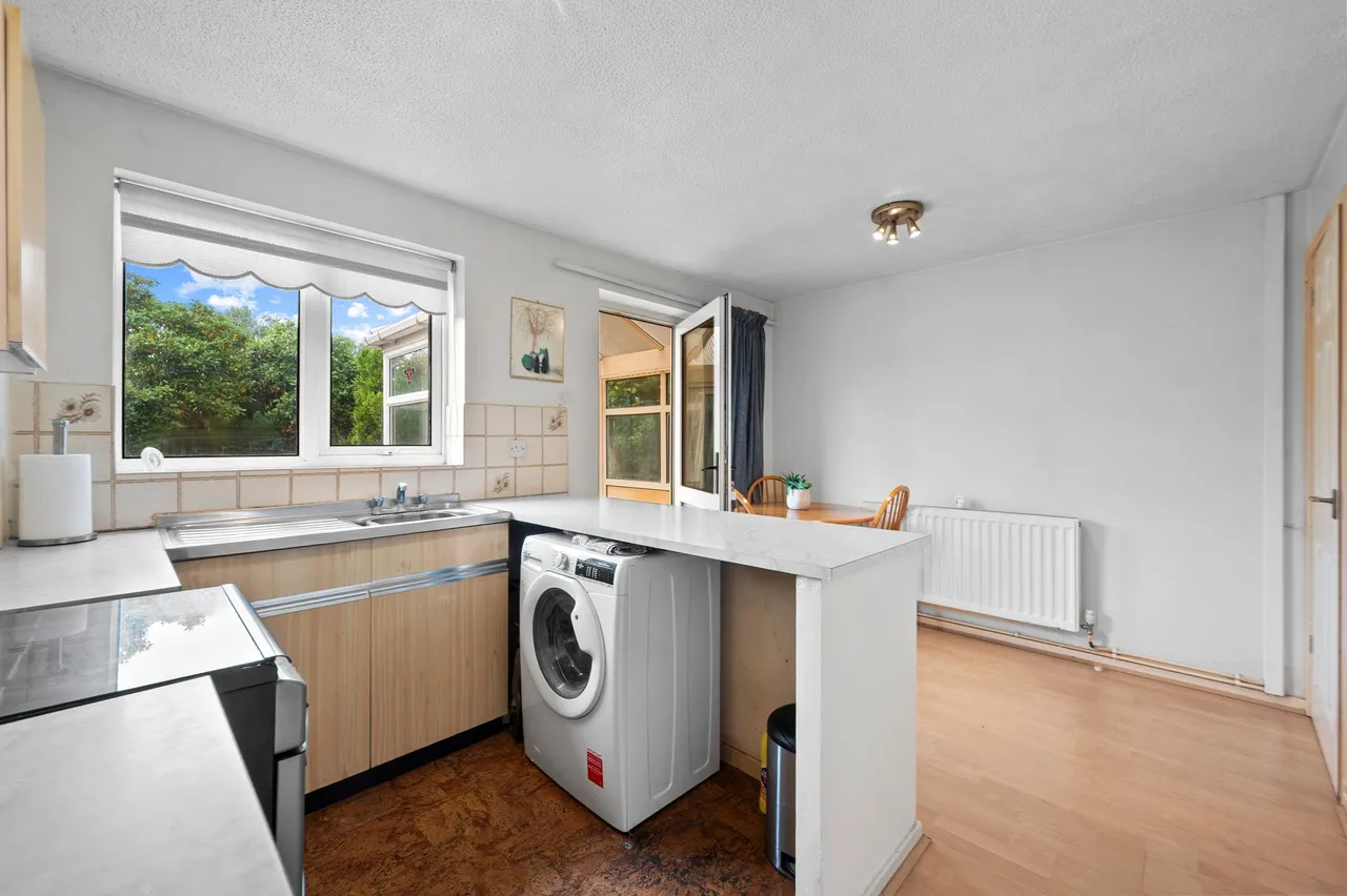 Wiltshire Close, Woolston, Warrington, Warrington, WA1 4DA, photo 11