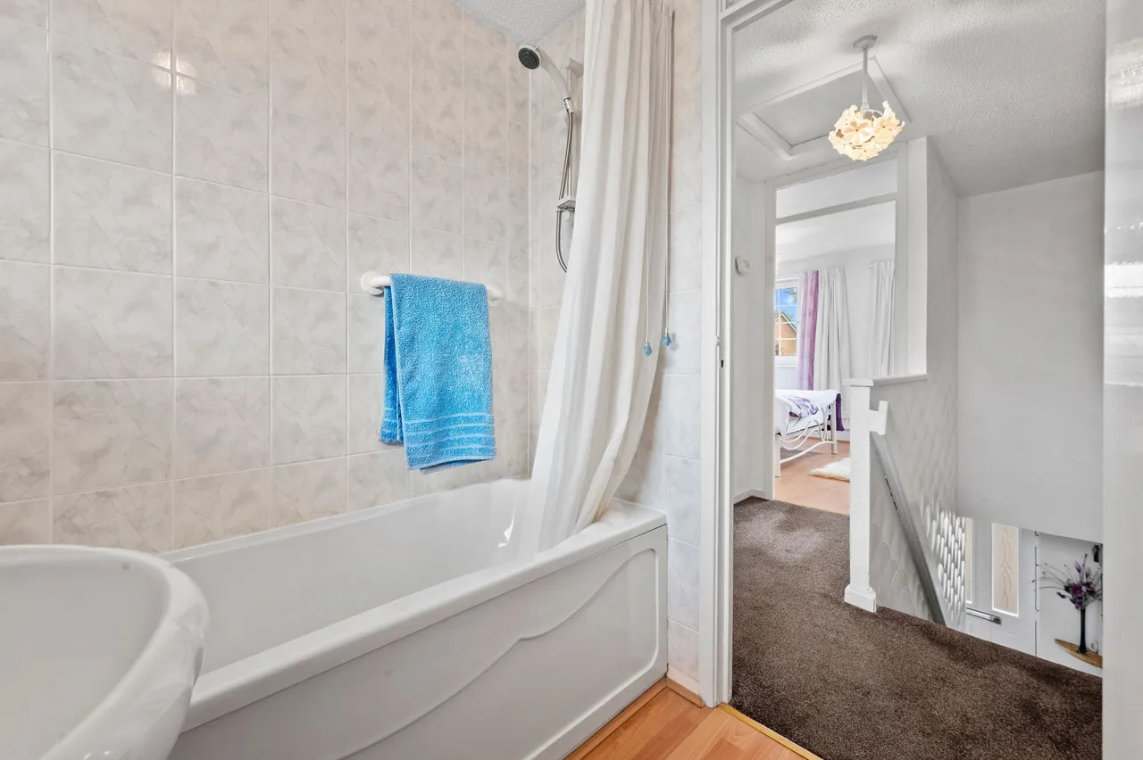 Wiltshire Close, Woolston, Warrington, Warrington, WA1 4DA, photo 18