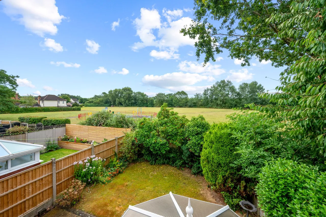 Wiltshire Close, Woolston, Warrington, Warrington, WA1 4DA, photo 4
