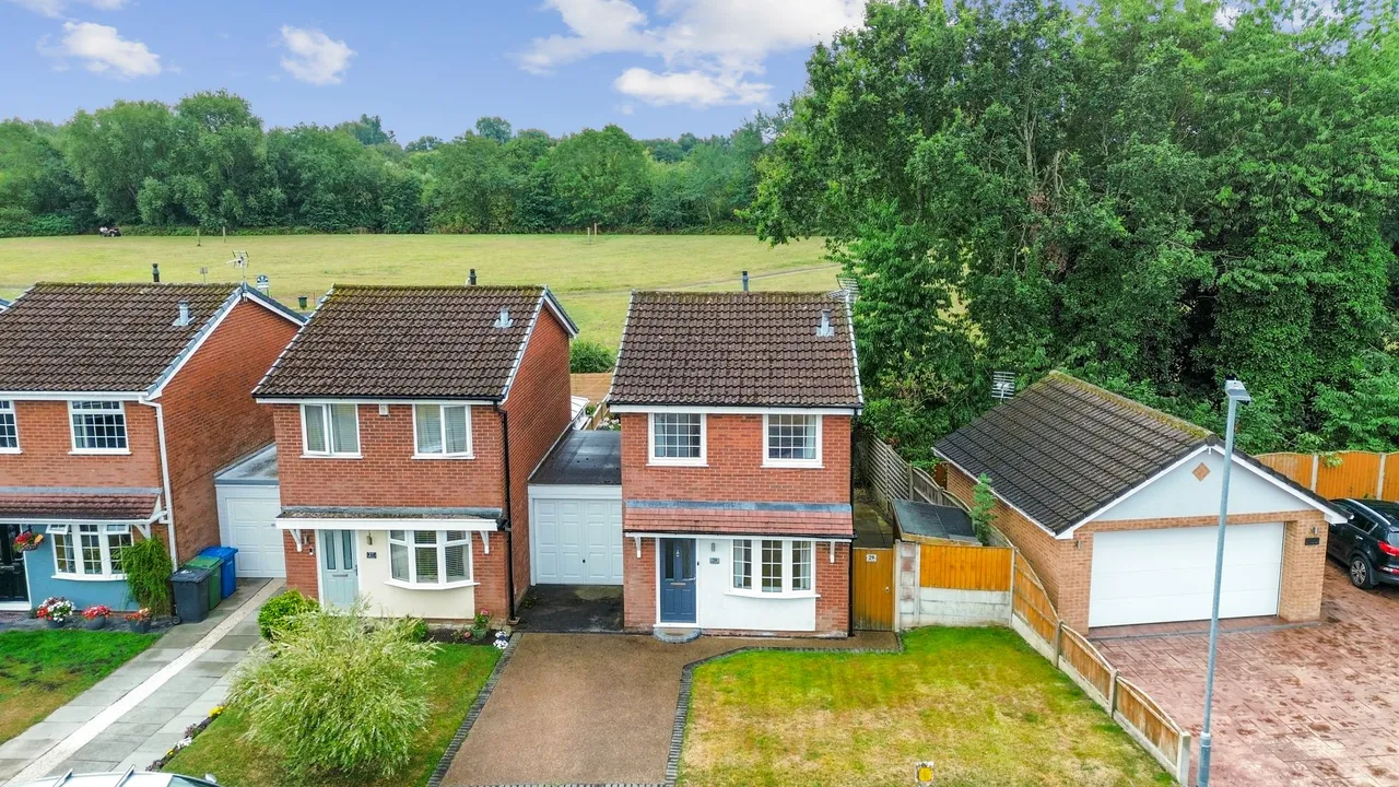 Wiltshire Close, Woolston, Warrington, Warrington, WA1 4DA, photo 22