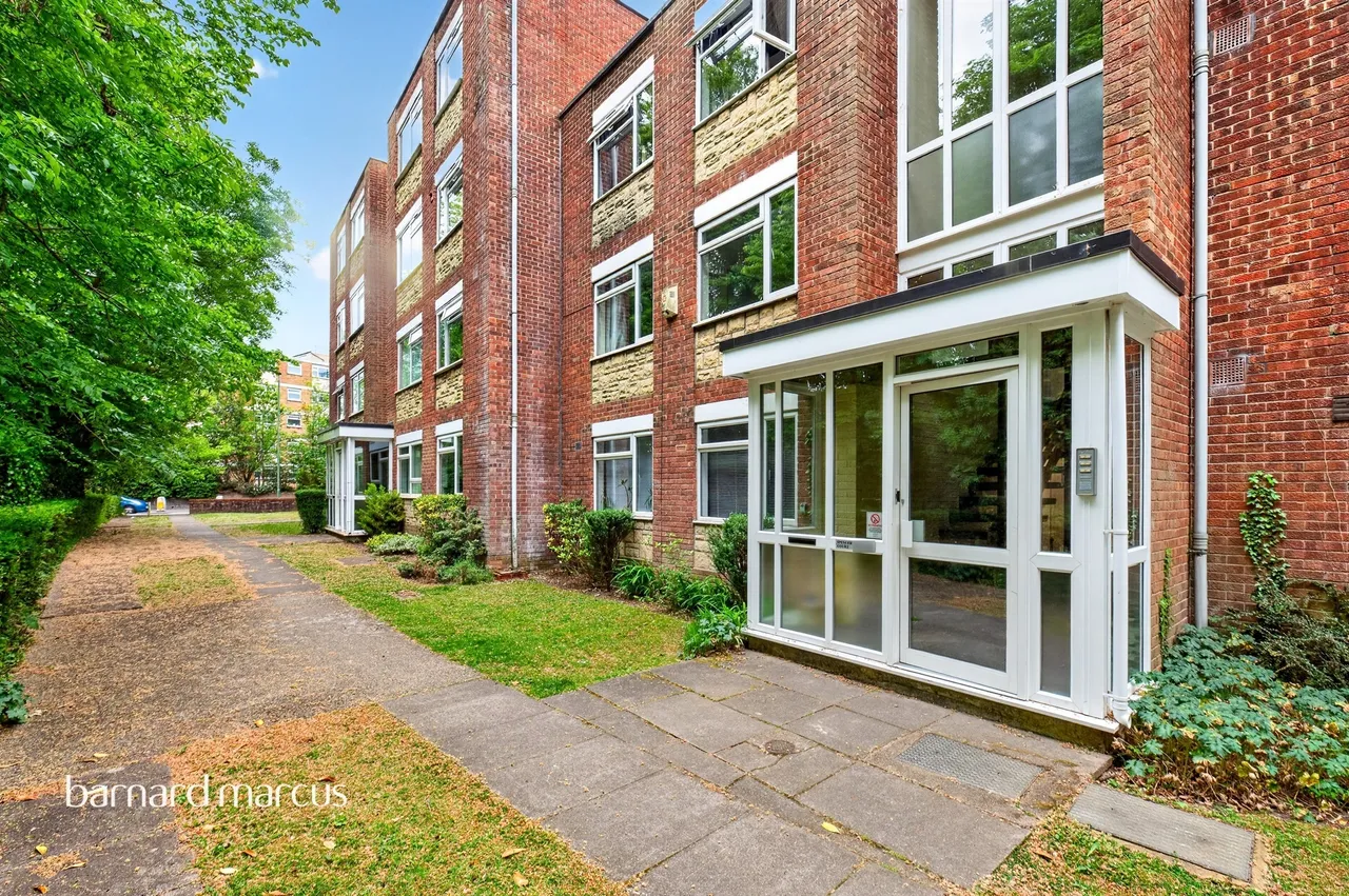 Woodcote Road, Wallington, SM6, photo 16