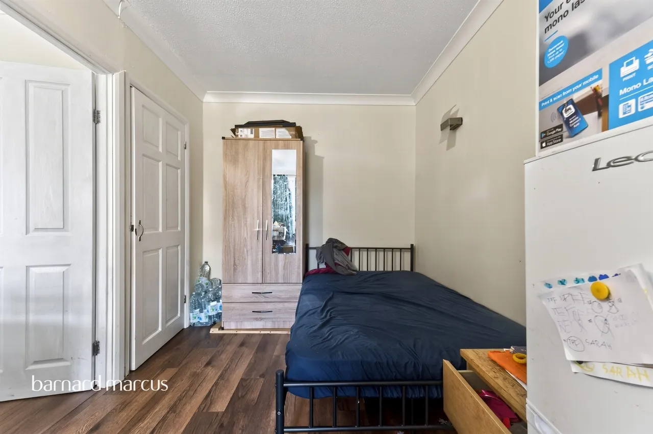 Woodcote Road, Wallington, SM6, photo 14