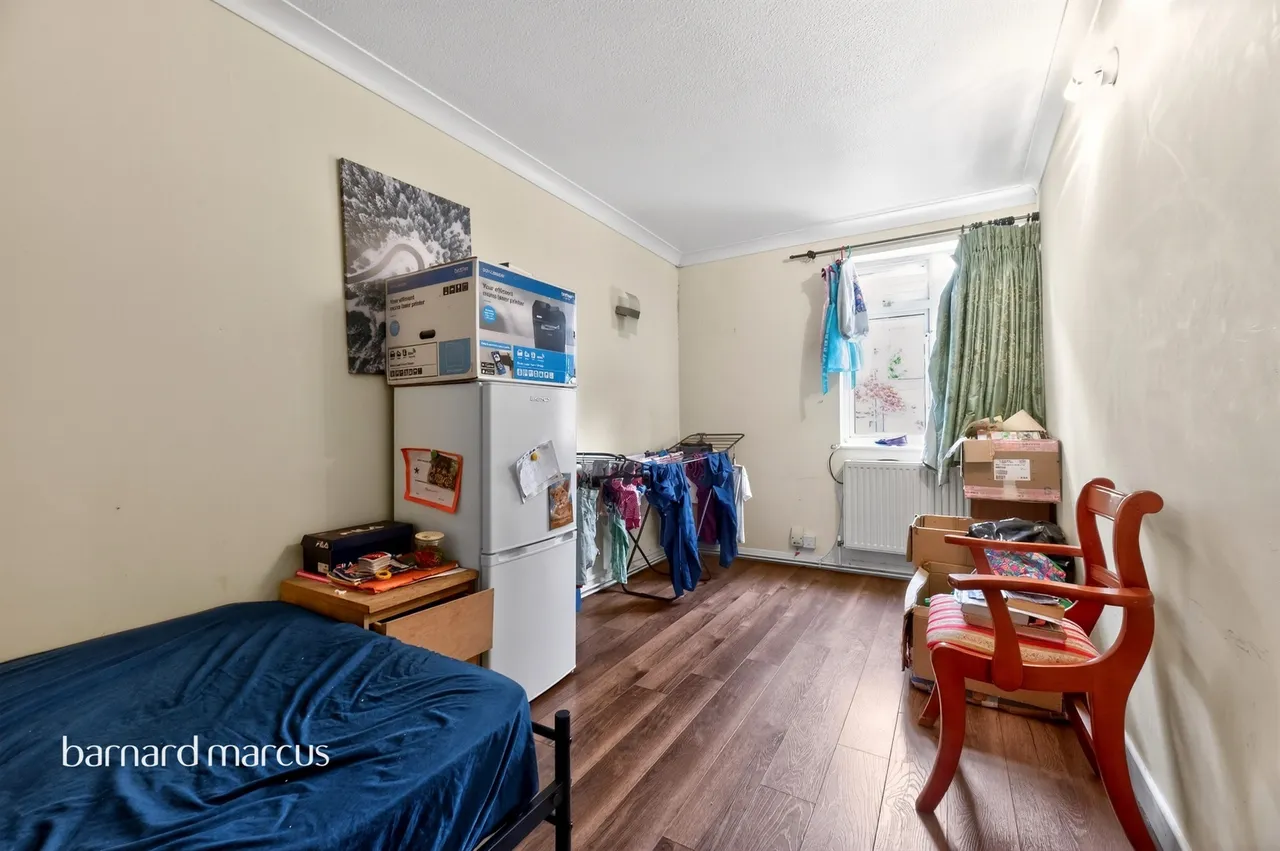 Woodcote Road, Wallington, SM6, photo 17