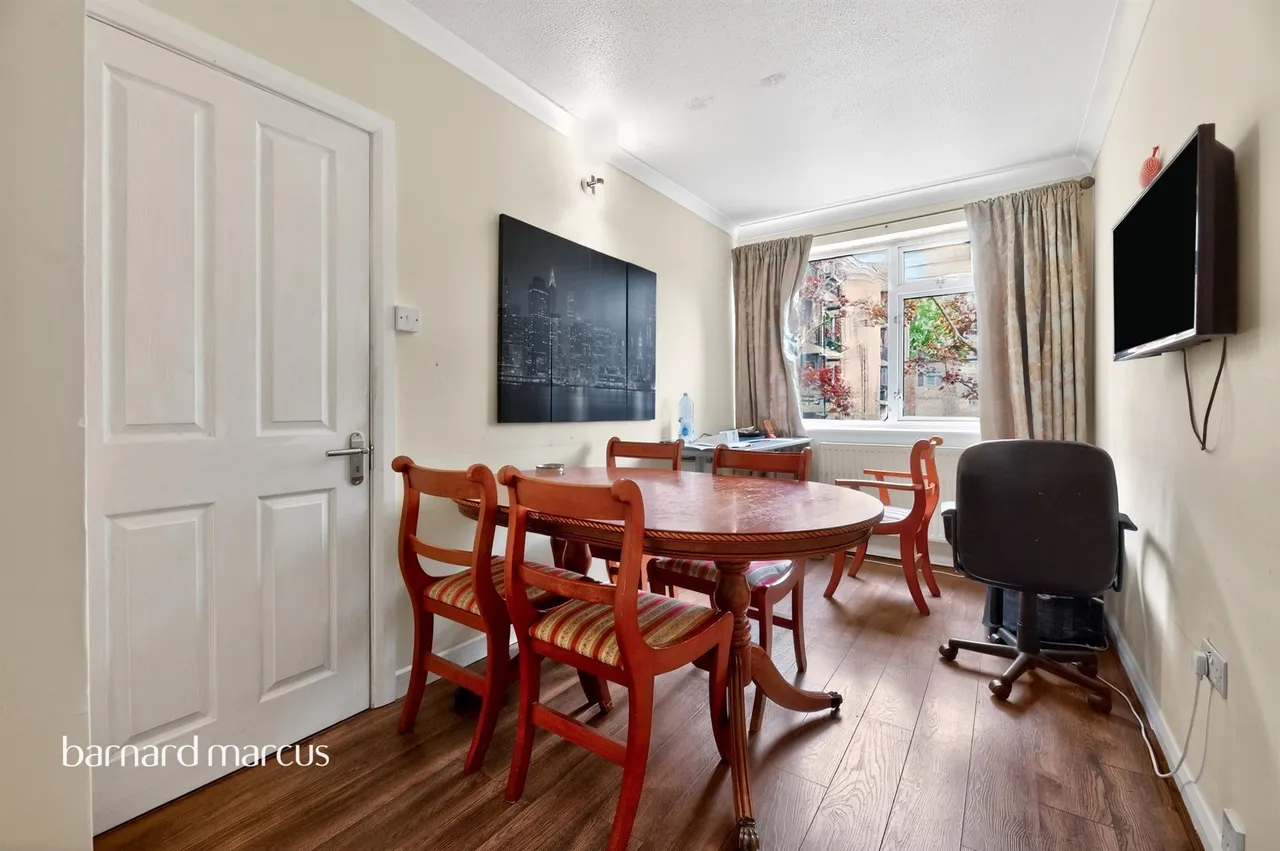 Woodcote Road, Wallington, SM6, photo 15