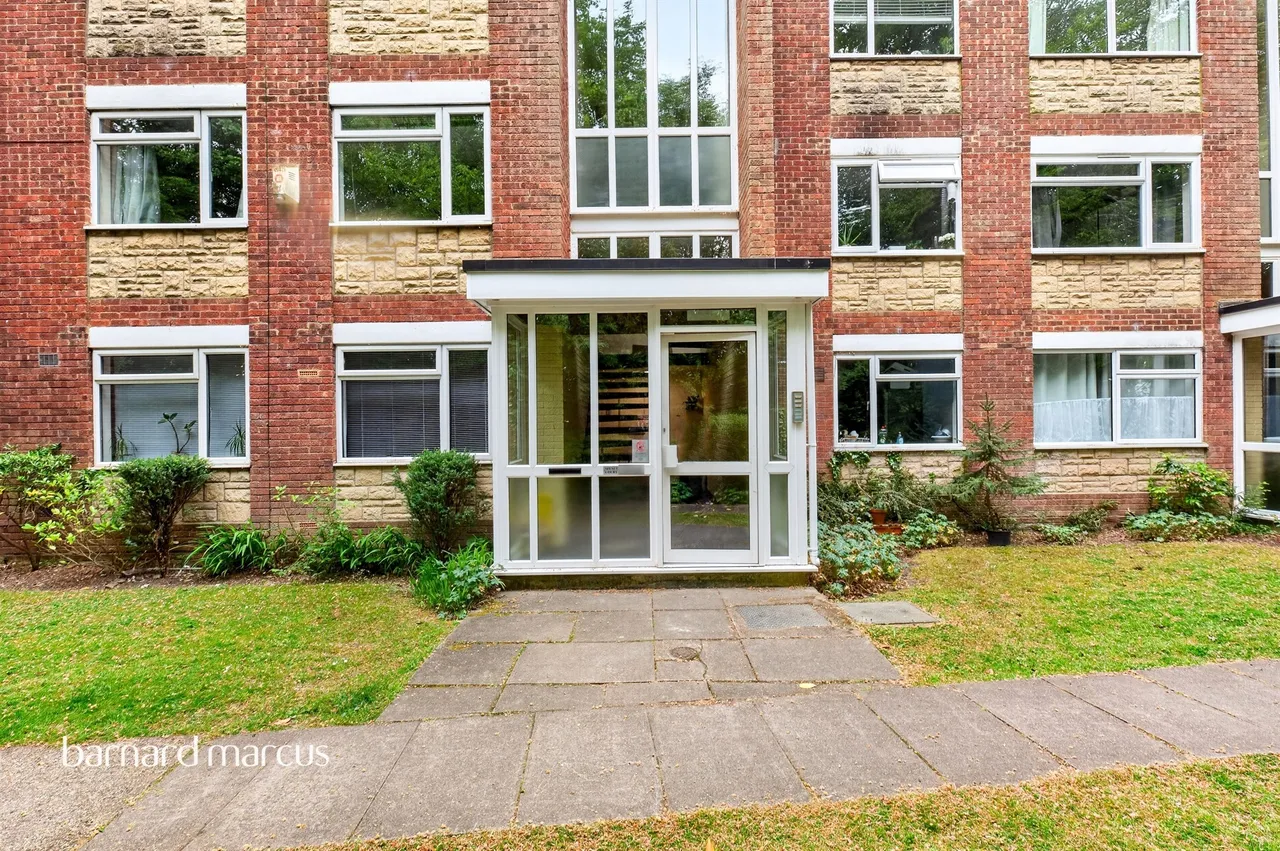 Woodcote Road, Wallington, SM6, photo 13