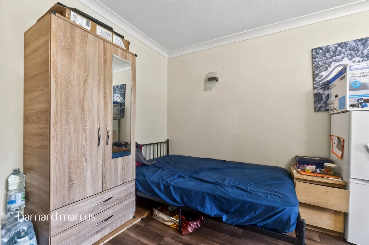 Woodcote Road, Wallington, SM6, photo 20
