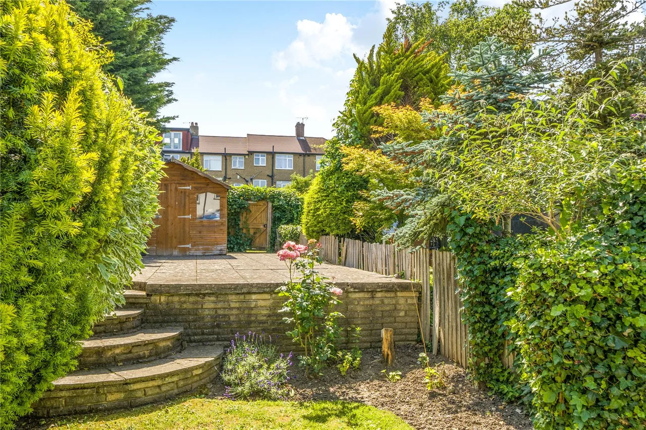 Weirdale Avenue, Whetstone, London, Greater London, N20 0AJ, photo 15