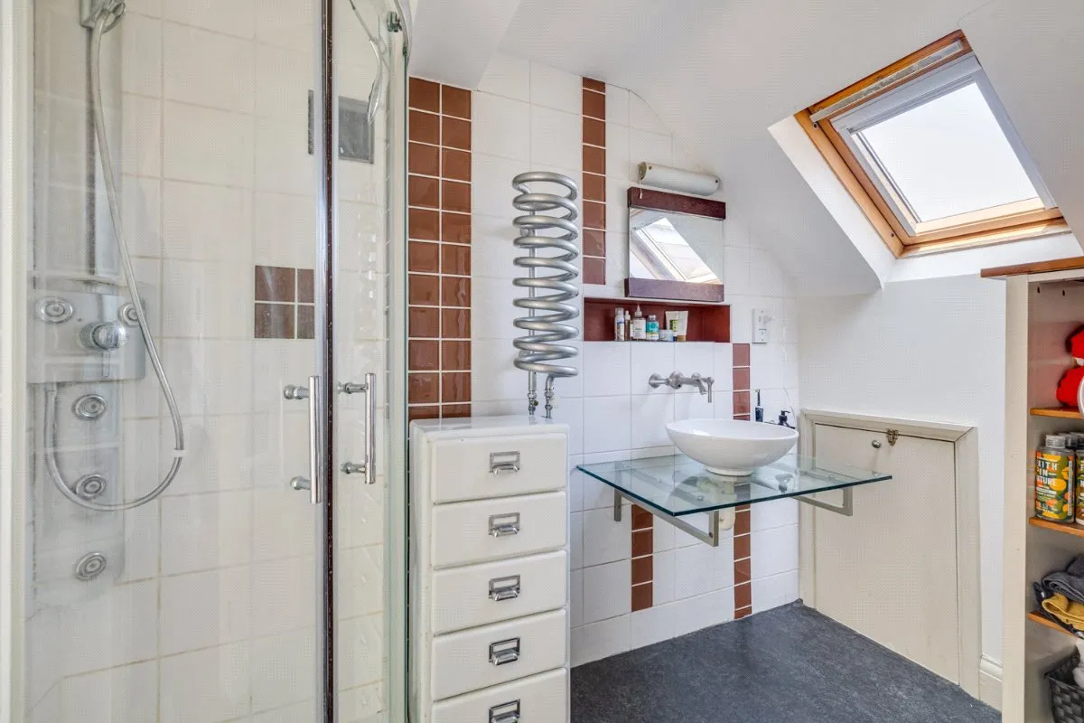 Kingsway, London, SW14, photo 18