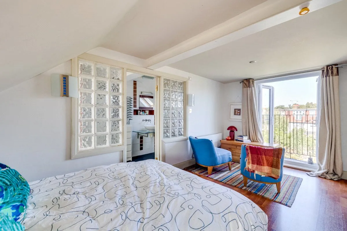 Kingsway, London, SW14, photo 17