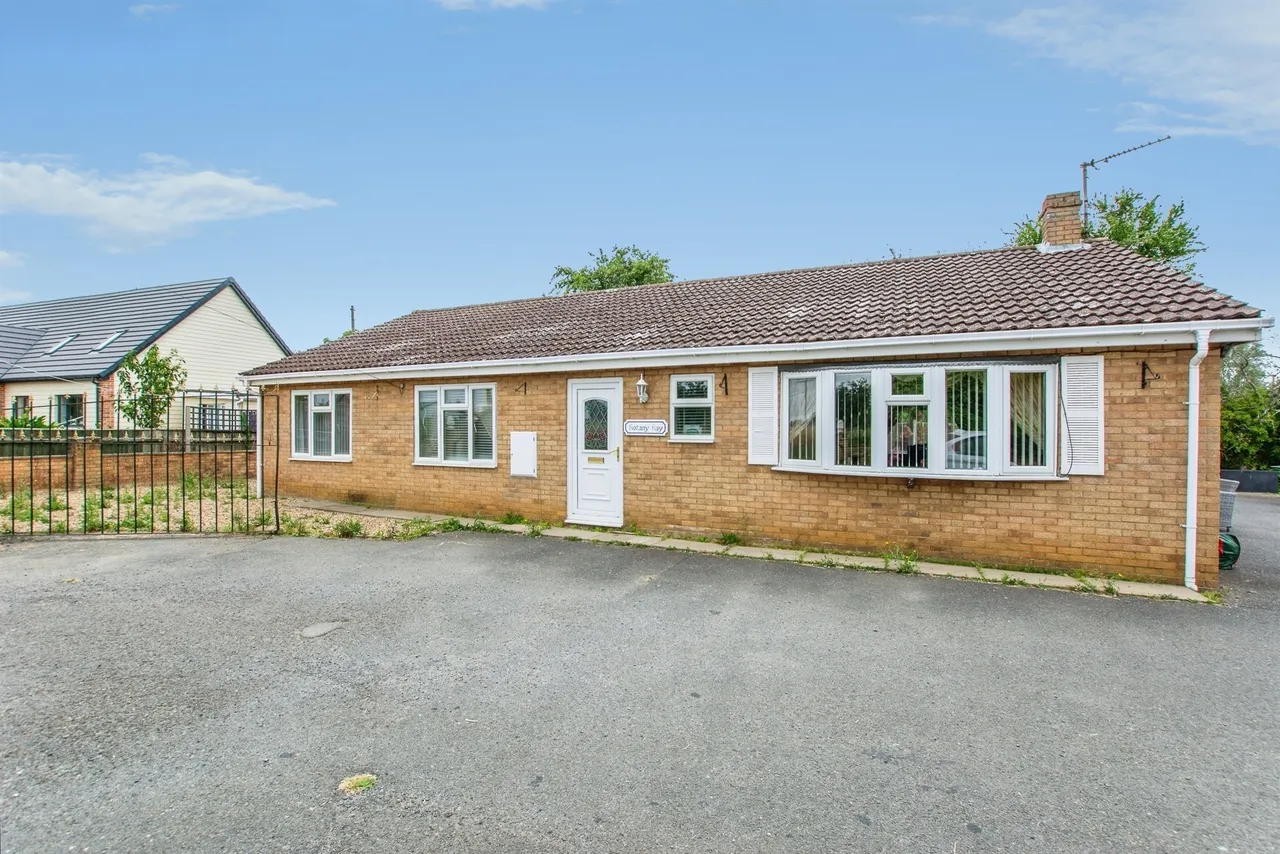 3 bed house for sale — Stone House Road, Upwell, Wisbech