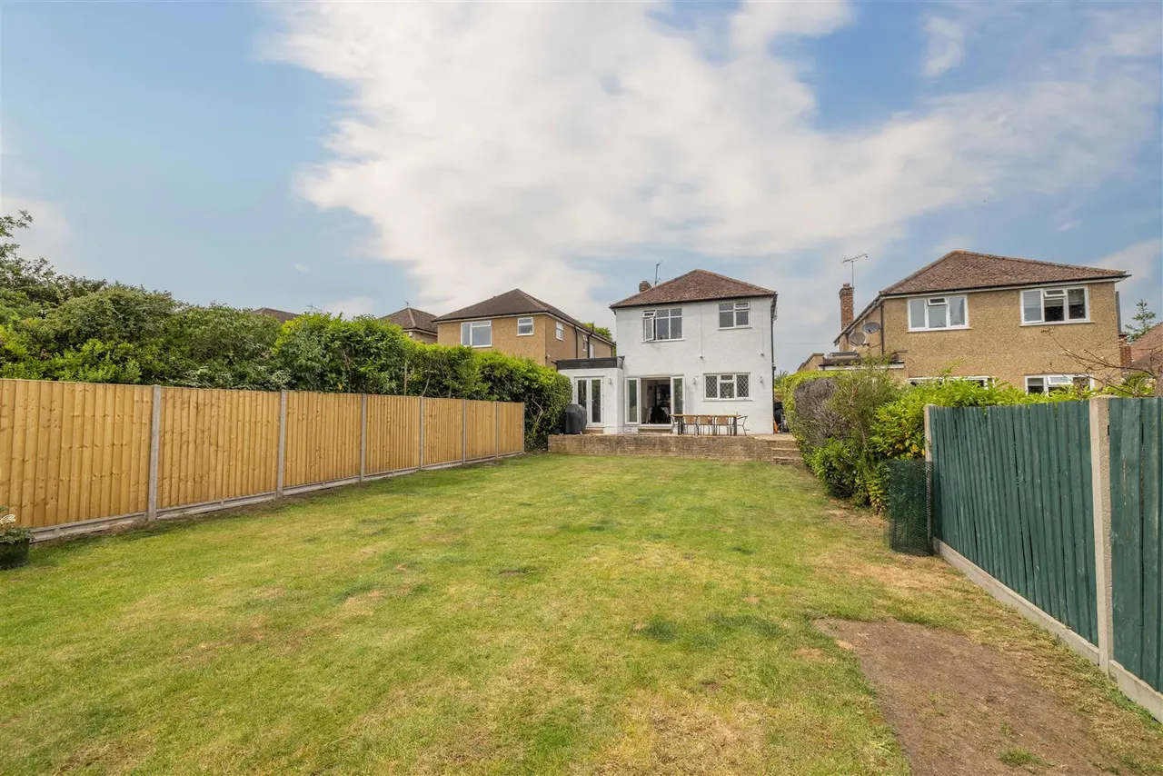 Bell View, Windsor, SL4 4ET, photo 26