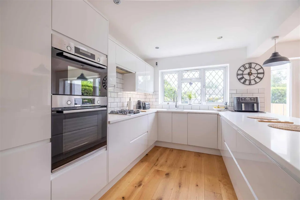 Bell View, Windsor, SL4 4ET, photo 15
