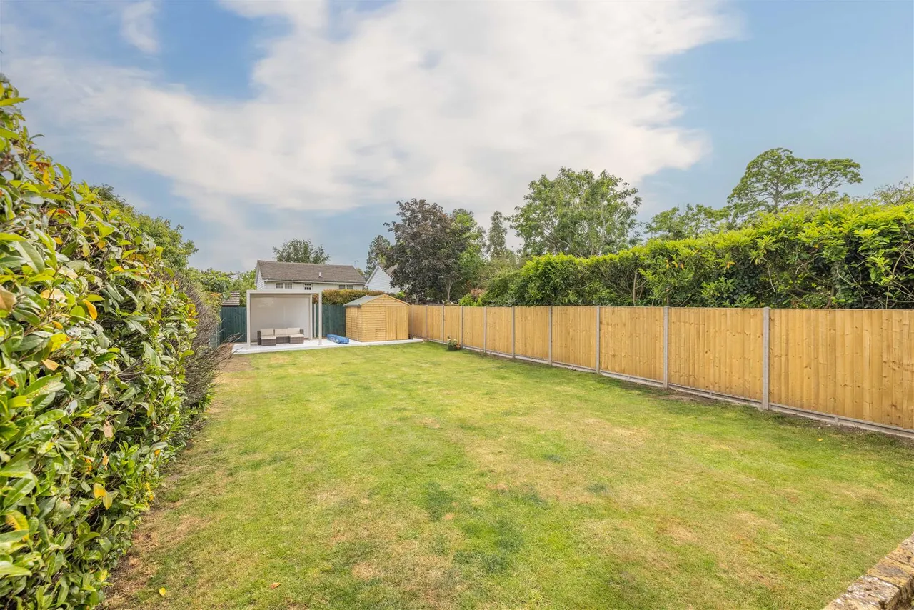 Bell View, Windsor, SL4 4ET, photo 28