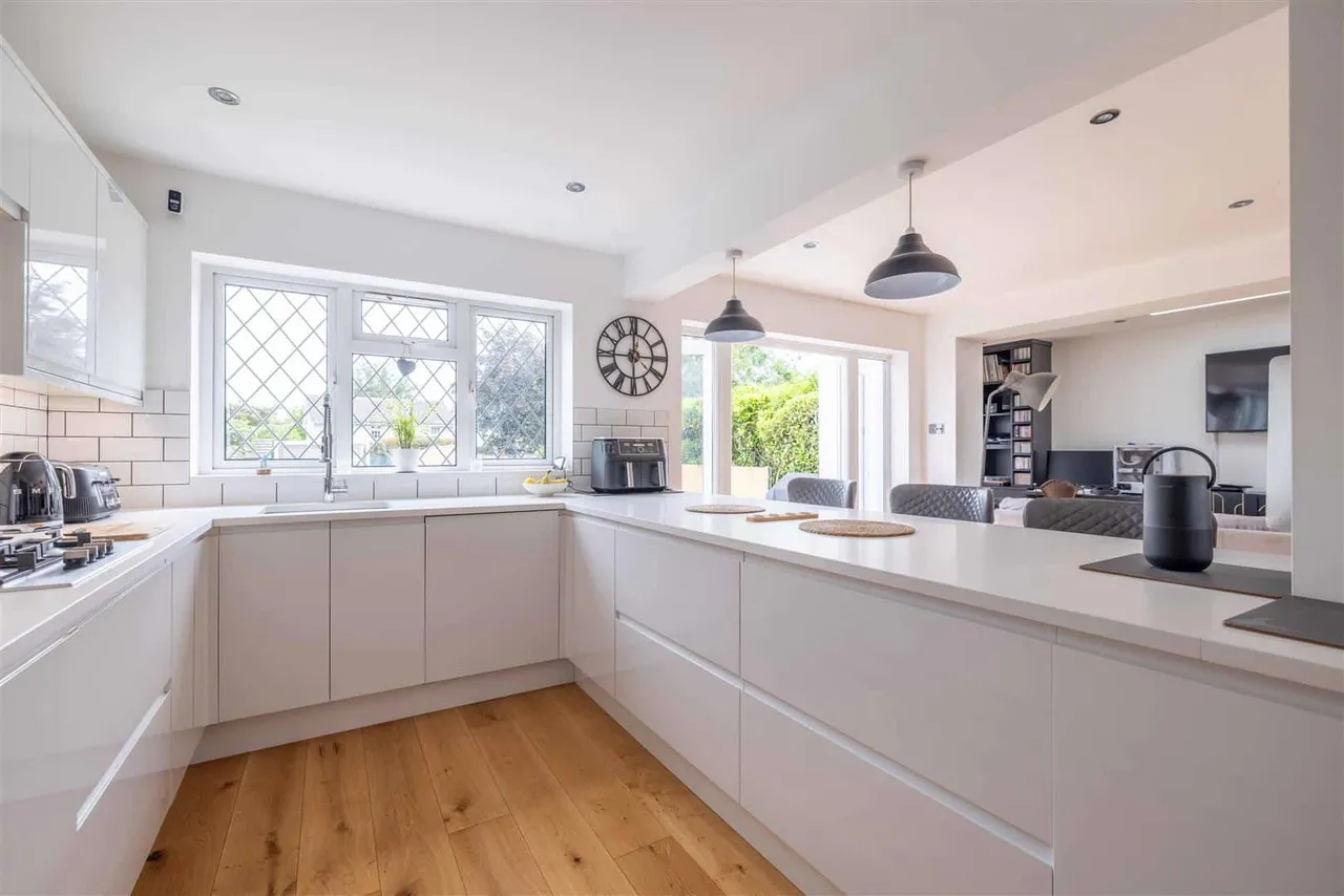 Bell View, Windsor, SL4 4ET, photo 11