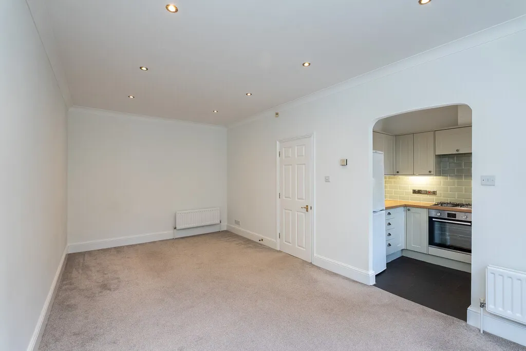 Horsham Road, Dorking, RH4, photo 9