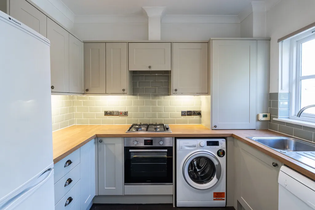 Horsham Road, Dorking, RH4, photo 2