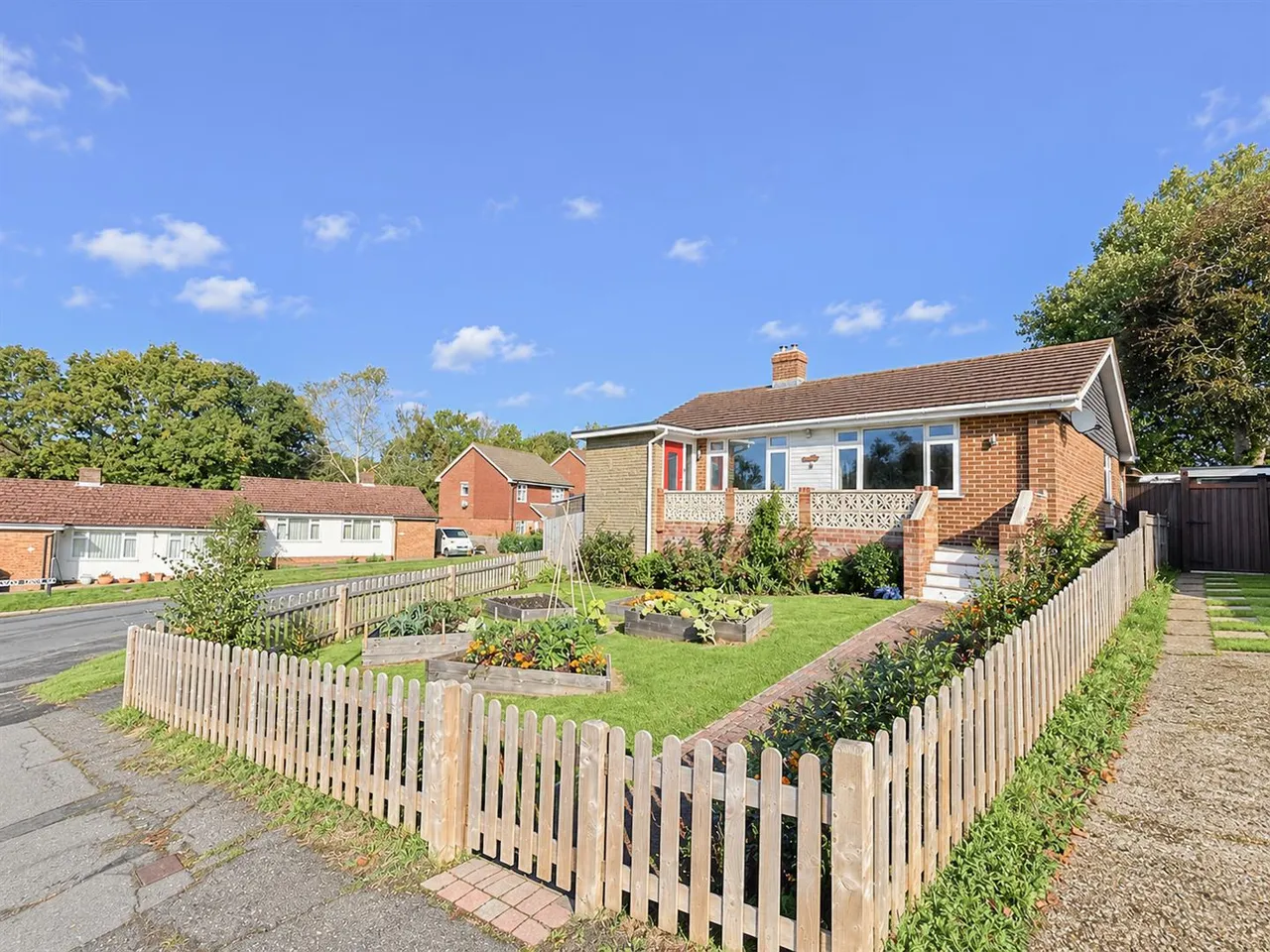 3 bed house for sale, Holly Drive, Heathfield, TN21