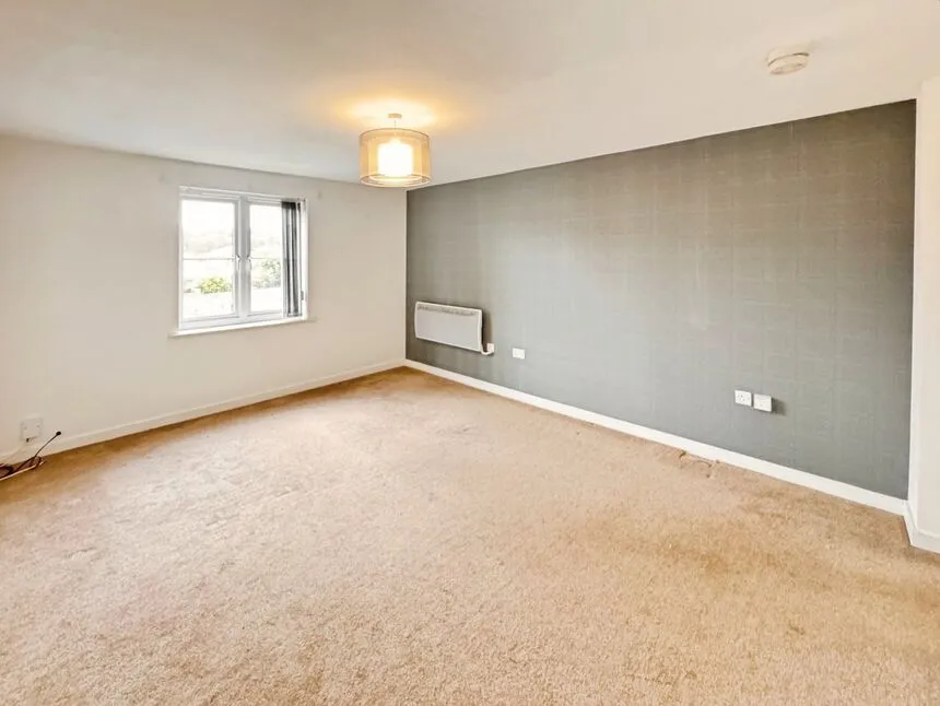 Queen Street, Cleckheaton, West Yorkshire, BD19, photo 3