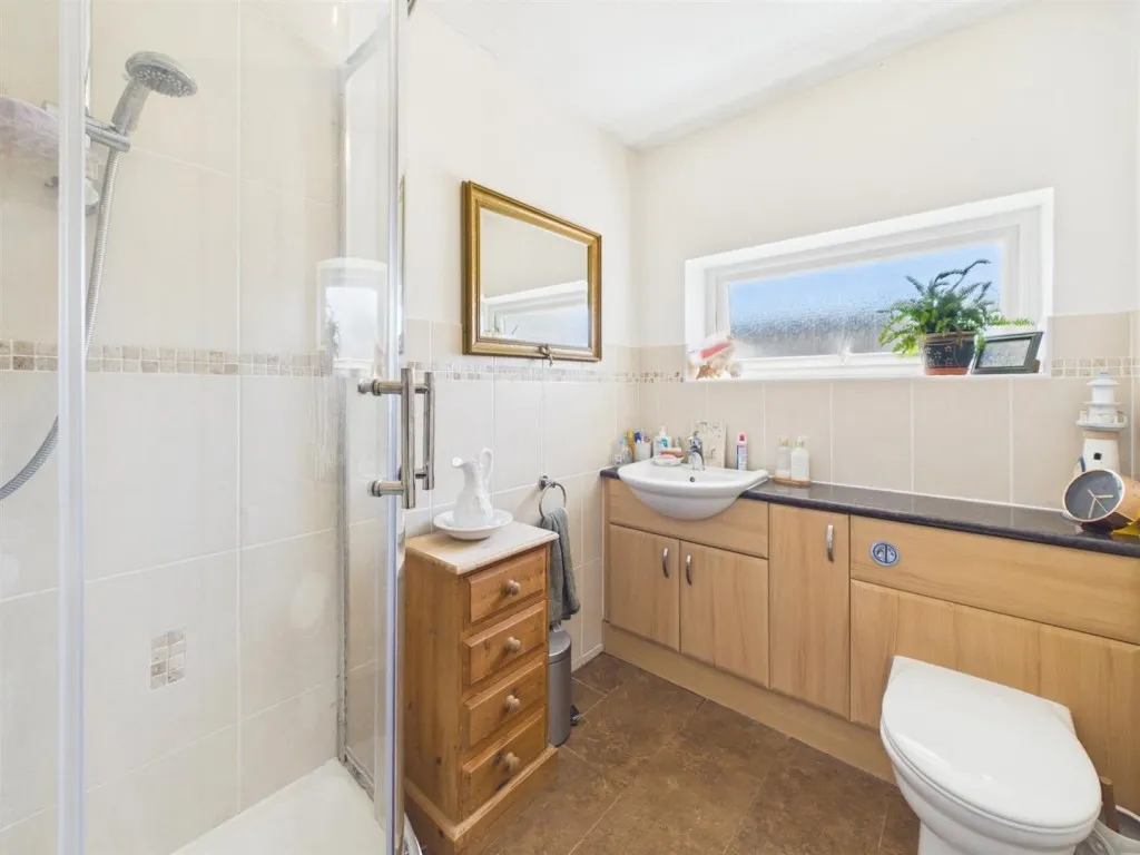 Neville Road, Peacehaven, BN10, photo 9