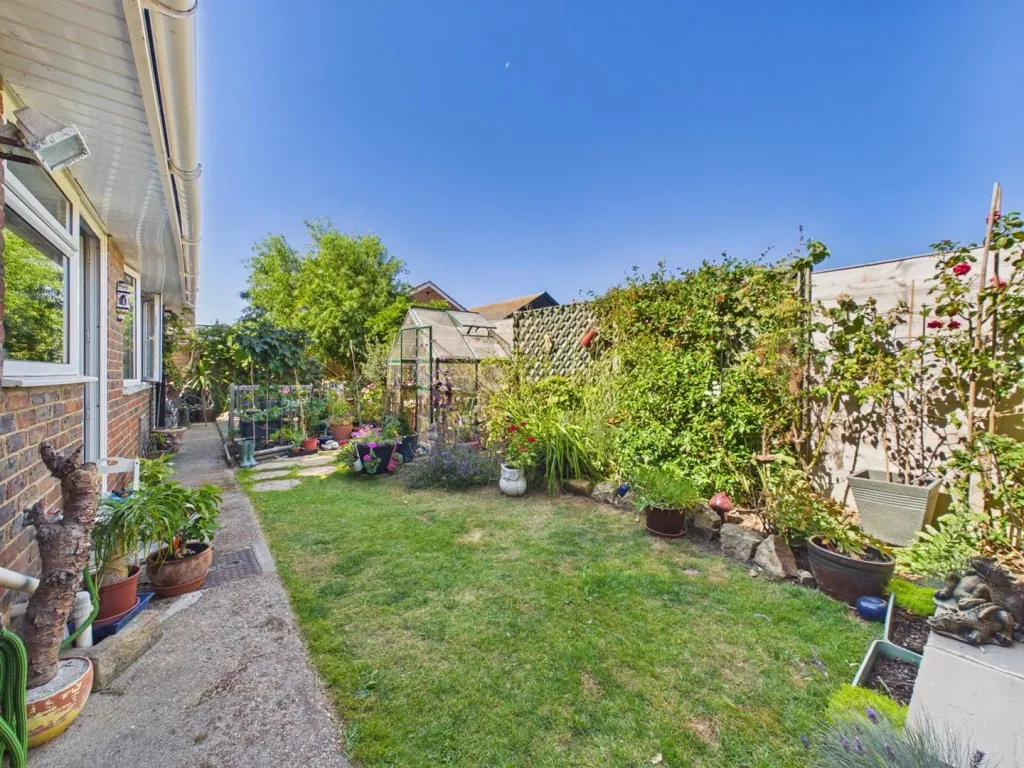 Neville Road, Peacehaven, BN10, photo 16