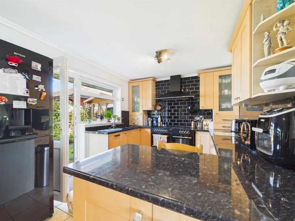 Neville Road, Peacehaven, BN10, photo 10