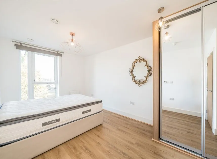 London Road, Isleworth, TW7, photo 4