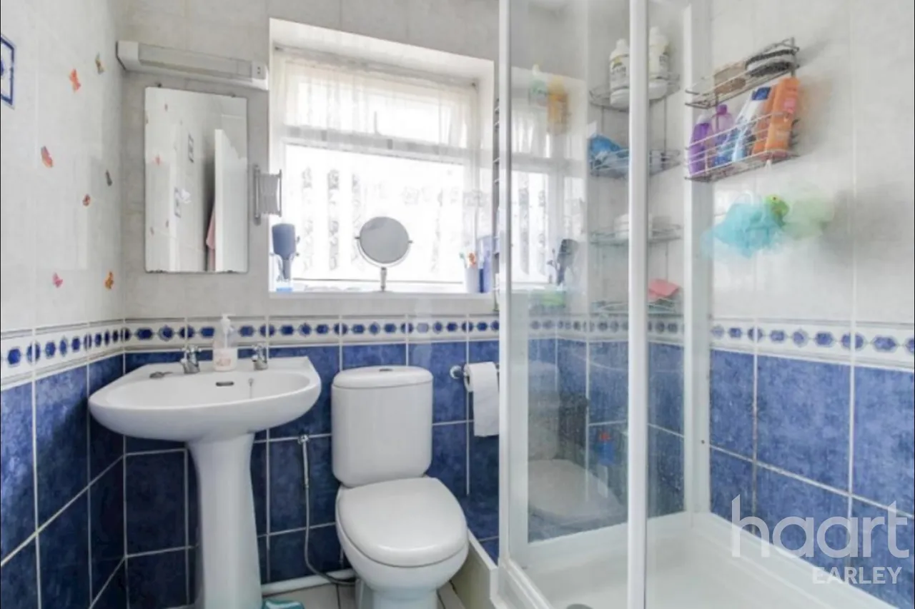 Fleetham Gardens, RG6, photo 6