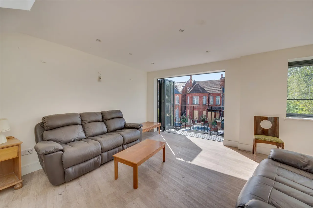 Prout Grove, Neasden, NW10, photo 8