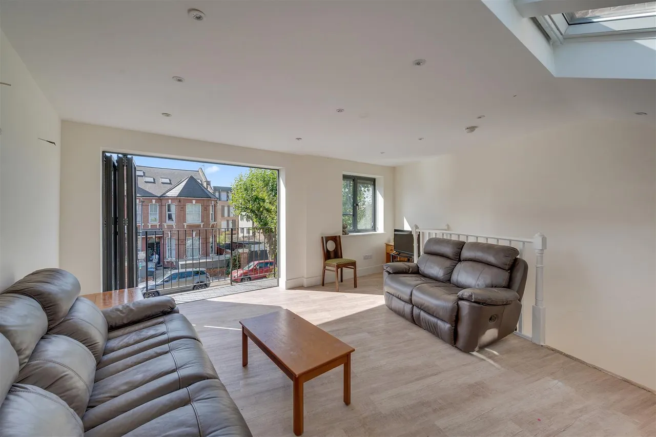 Prout Grove, Neasden, NW10, photo 9
