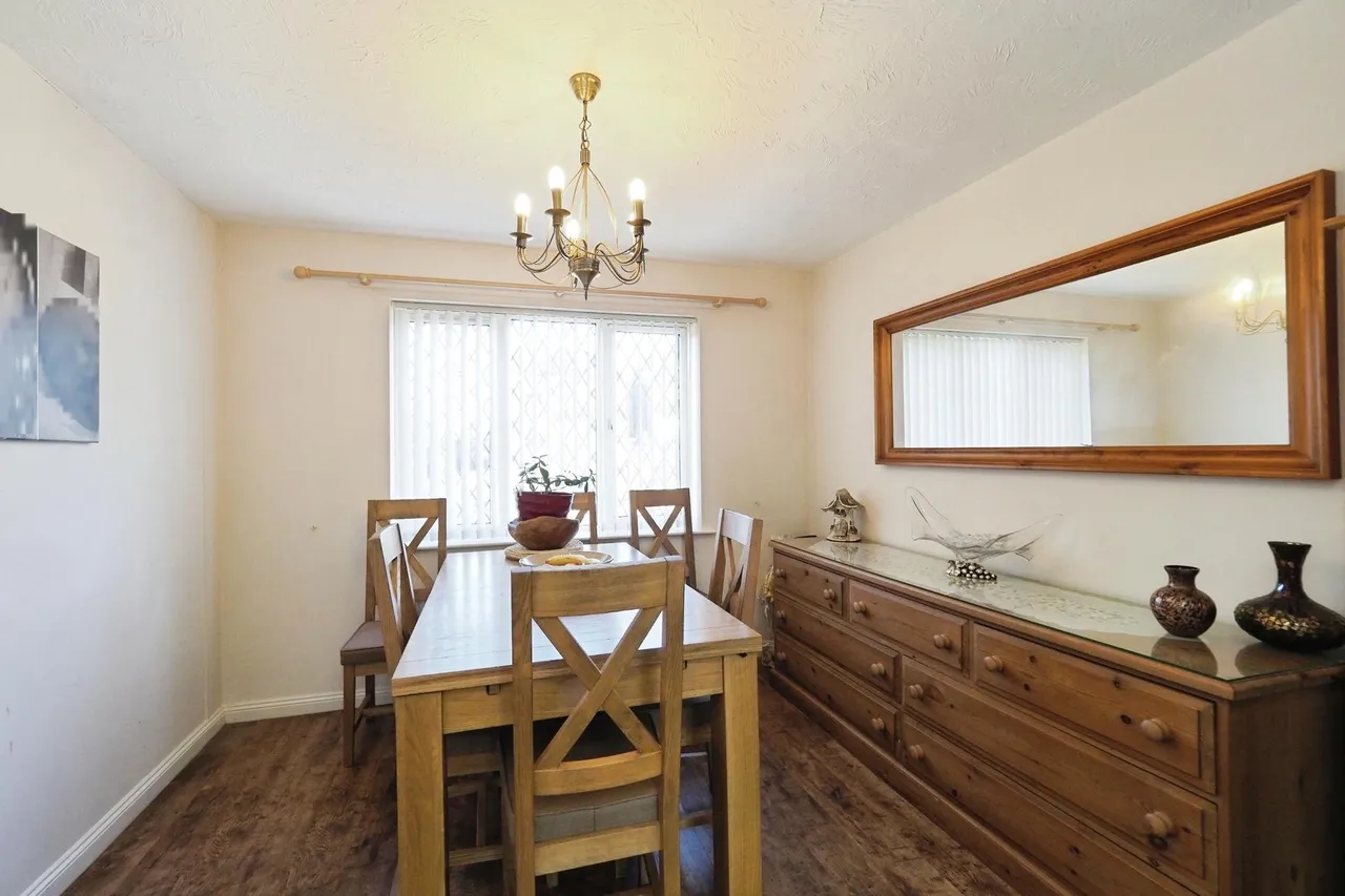 Elmhurst Drive, Sutton-in-ashfield, NG17, photo 7