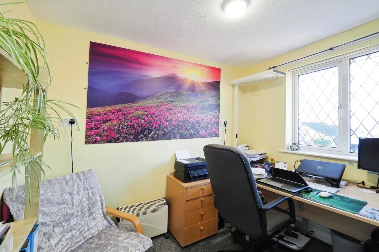 Elmhurst Drive, Sutton-in-ashfield, NG17, photo 13
