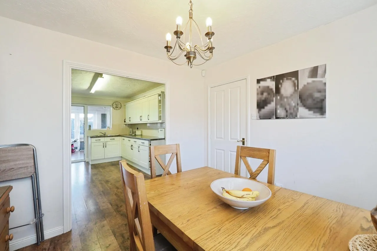 Elmhurst Drive, Sutton-in-ashfield, NG17, photo 9