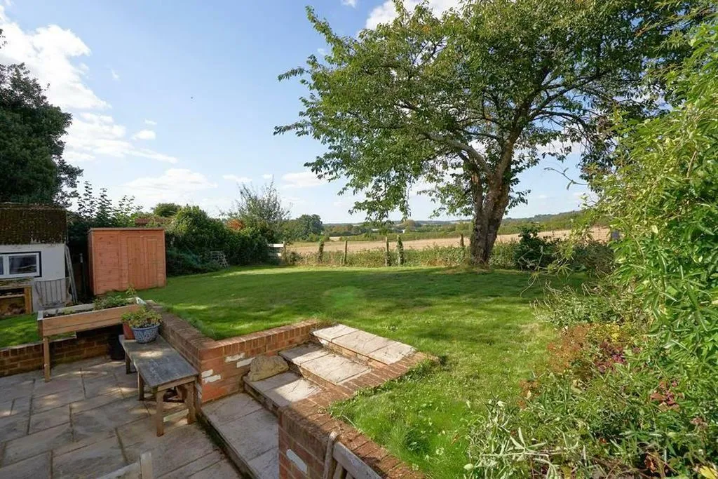 Hedsor Road, Bourne End SL8 5EE, photo 2