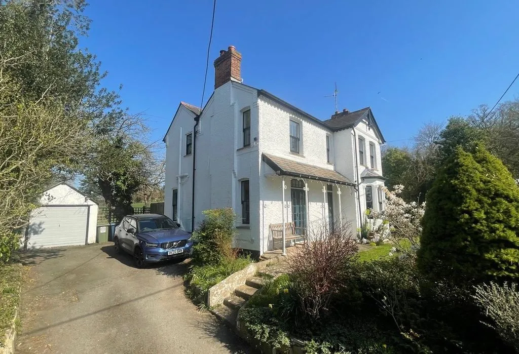 4 bed house for sale — Hedsor Road, Bourne End SL8 5EE