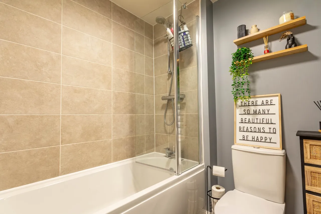 Hebble Close, Clayton, BD14, photo 14