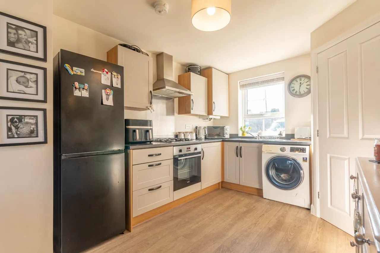 Hebble Close, Clayton, BD14, photo 9