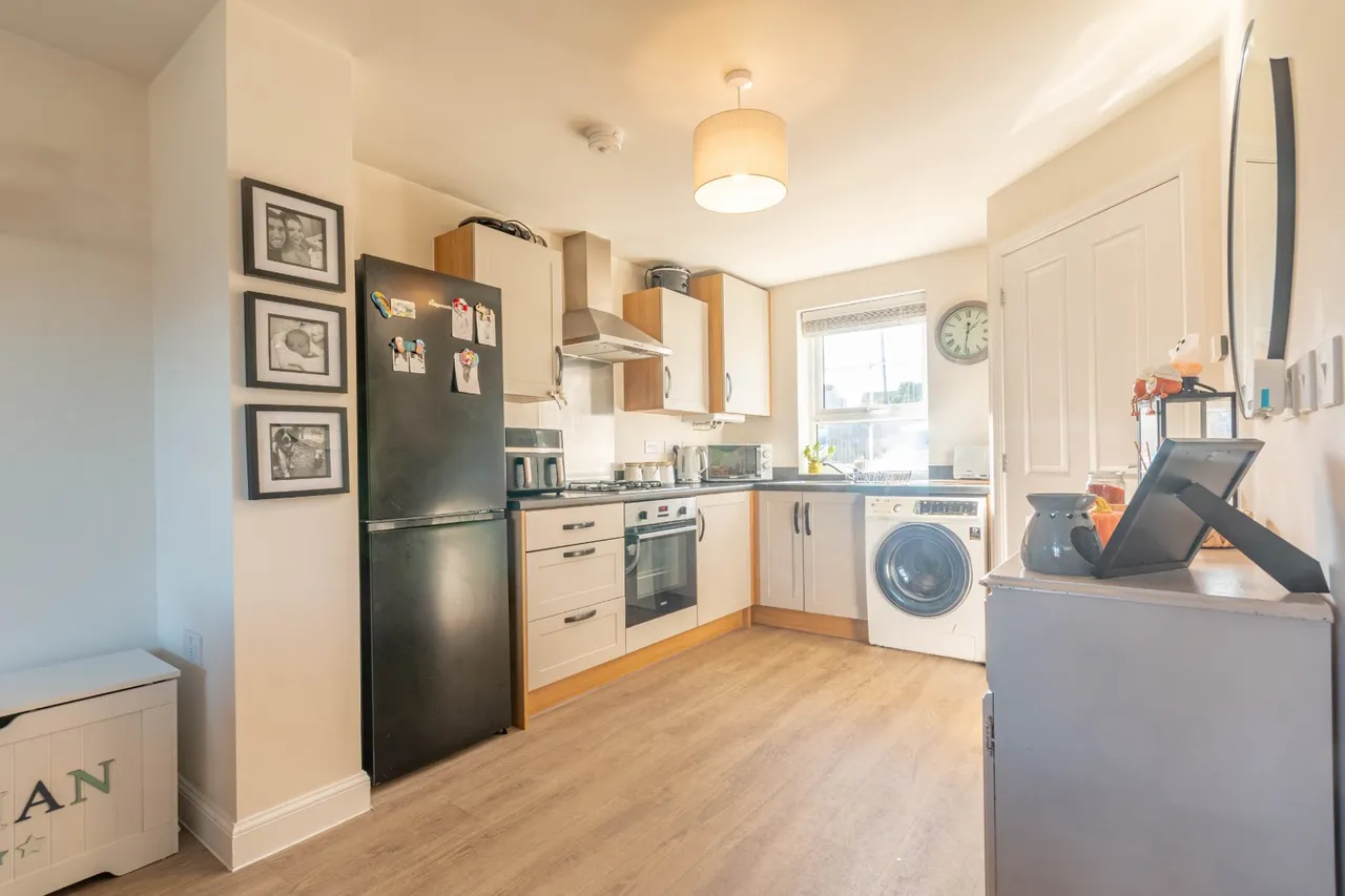 Hebble Close, Clayton, BD14, photo 3