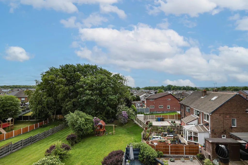 Stroud Close, Whelley, photo 23