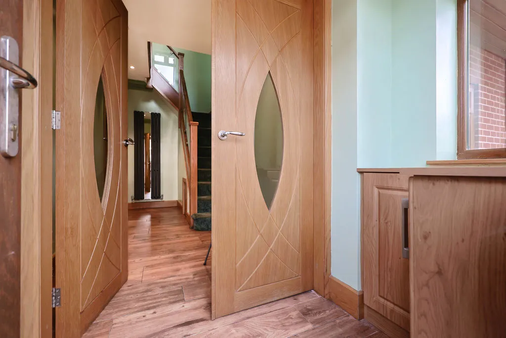 Stroud Close, Whelley, photo 7