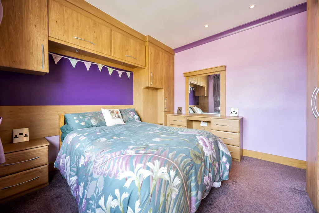 Stroud Close, Whelley, photo 17