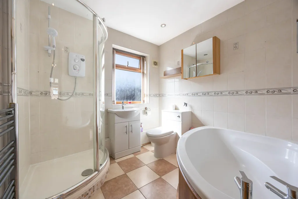 Stroud Close, Whelley, photo 18
