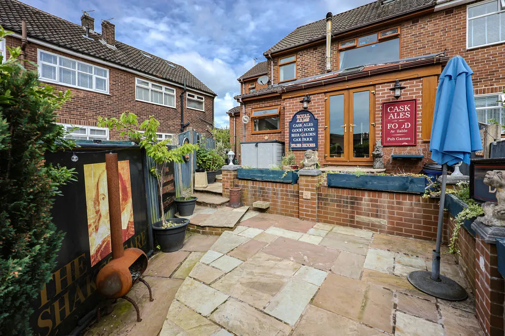 Stroud Close, Whelley, photo 21