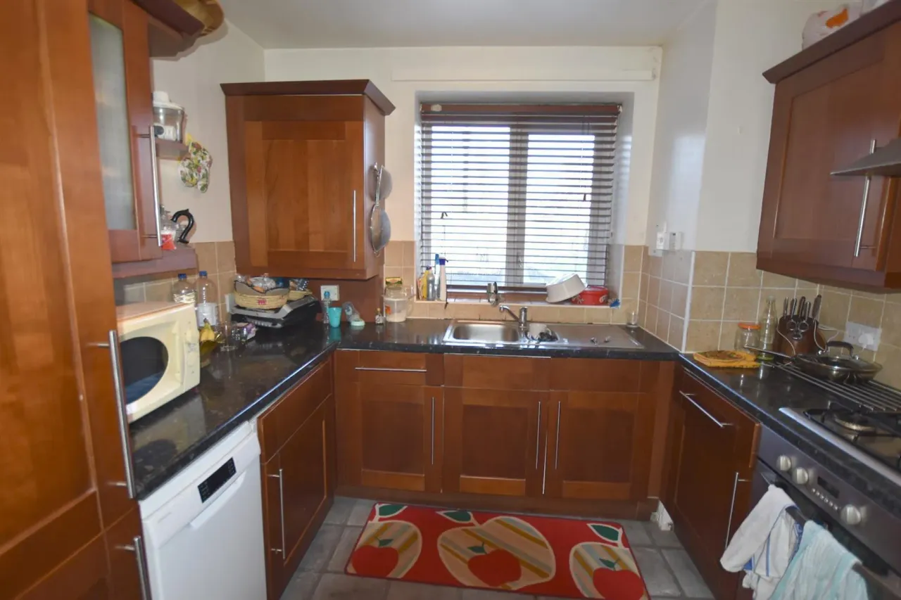 2 bed flat to rent — The Grange, Goldhawk Road