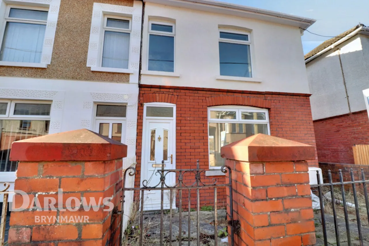 3 bed house for sale, Harford Street, Tredegar