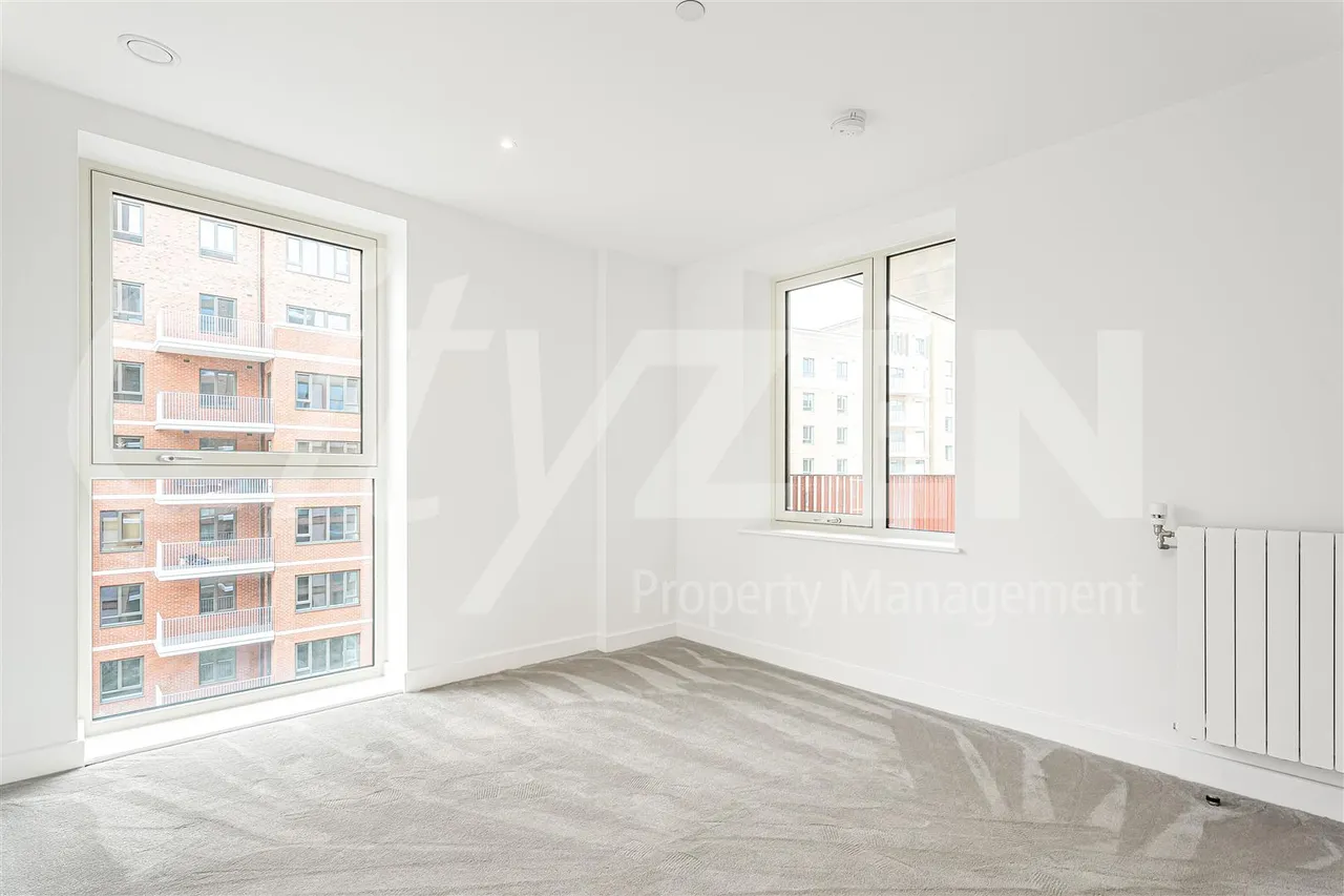 9 Southlake Road, London, SE28 0PE, photo 9