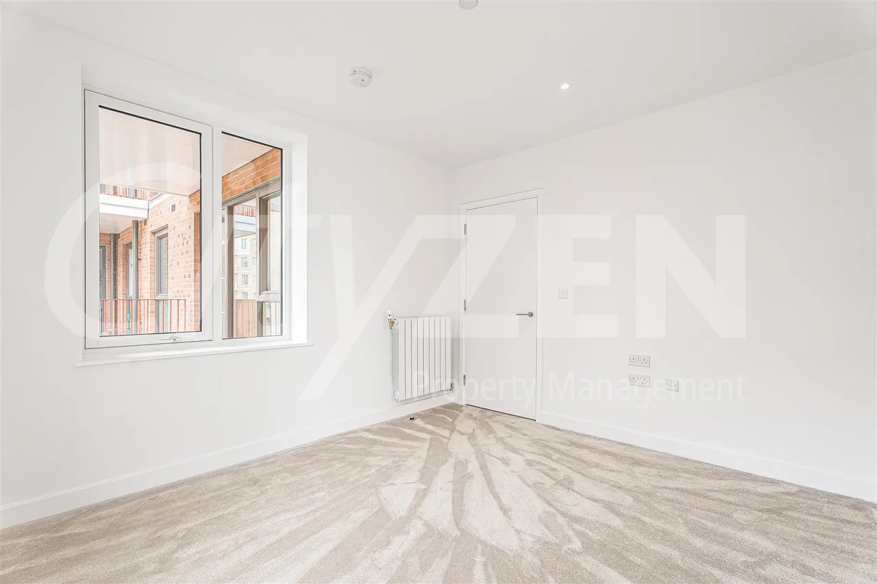 9 Southlake Road, London, SE28 0PE, photo 10