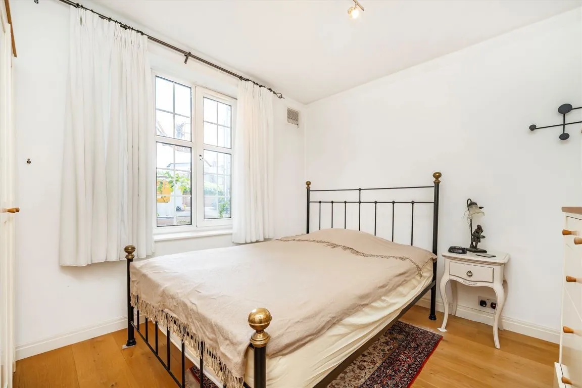 Richmond Road, TW1, photo 4