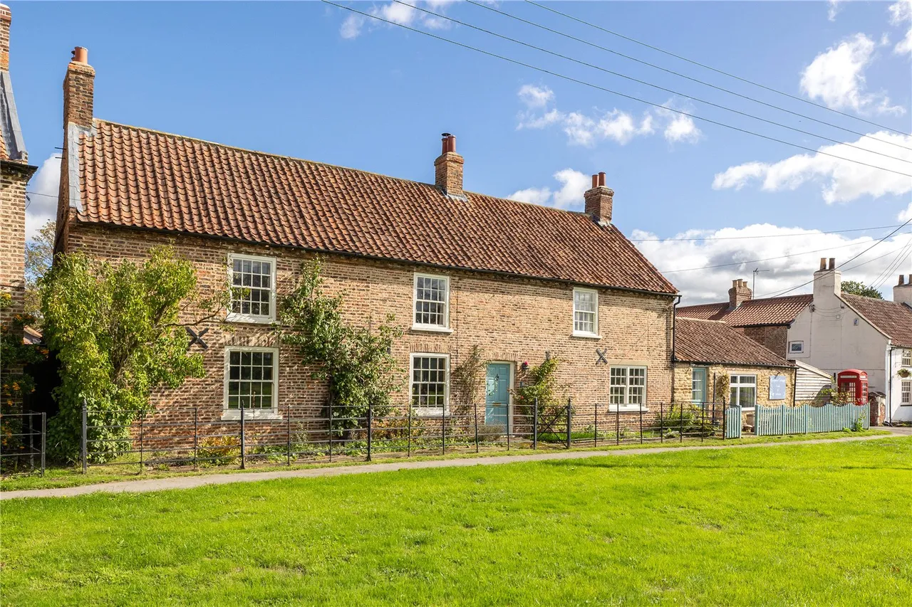 5 bed house for sale, Flaxton, York, YO60